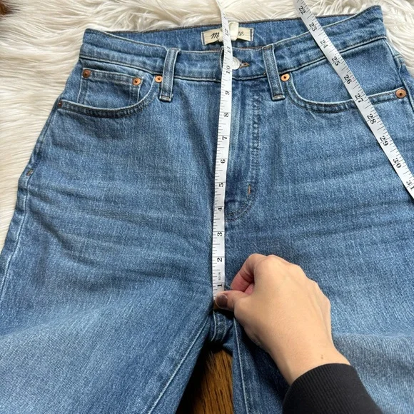 Madewell The Perfect Vintage Jean in Earlside Wash: Raw-Hem Edition - Picture 13 of 14